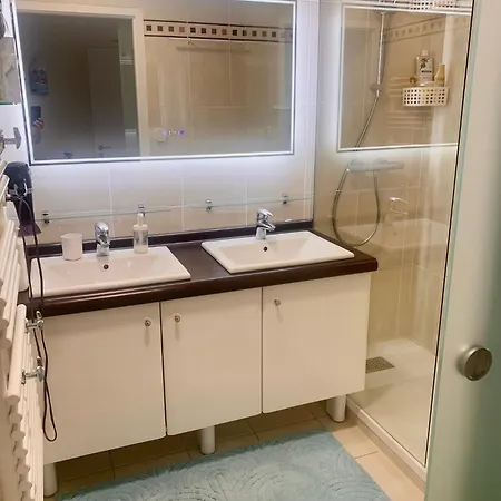 Vue Recent & Moderne 2 4 Pers Apartment